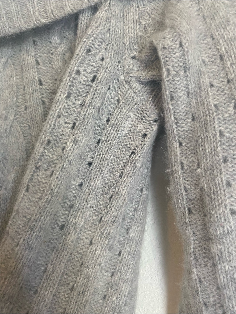 Banana Republic Grey Off-The-Shoulder Cable Knit Sweater - Picture 6 of 14